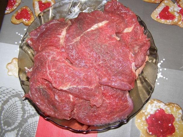 Hovädzia roštenka s ryžou a pečenými zemiakmi (fotorecept) - obrázok 1