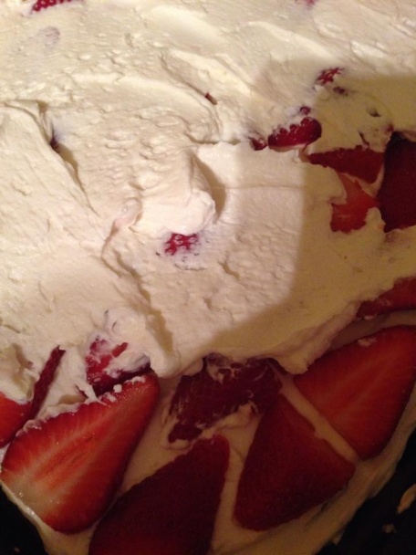 Jahodový zákusok s mascarpone krémom - obrázok 4