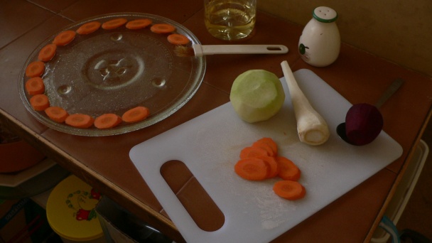 Zeleninové čipsy z mikrovlnky - obrázok 1