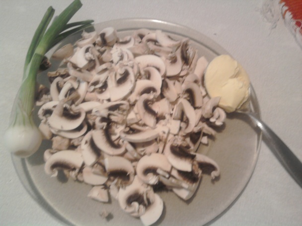 Šampiňóny s varenými vajíčkami (fotorecept) - obrázok 1