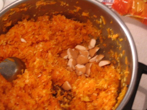 Kysnutý mrkvovo- kokosový koláč - obrázok 12