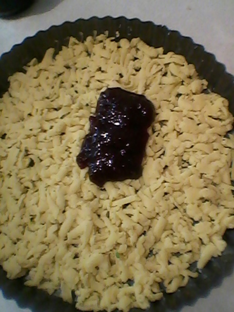 Strúhaný koláčik s jahodovou galaretkou (fotorecept) - obrázok 4