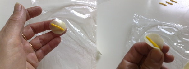 Kvietky na tortu zo sušeného mlieka (fotorecept) - obrázok 8