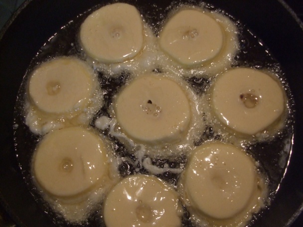 Smažené jablkové kroužky v těstíčku (fotorecept) - obrázok 4
