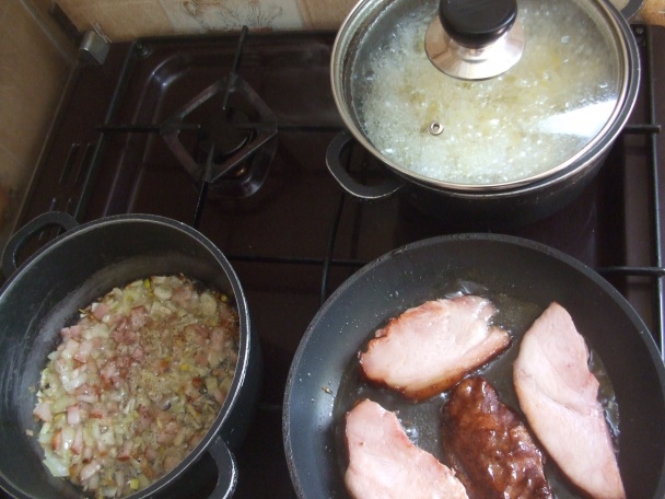 Uzené z křížové kosti, šťouchané brambory  - obrázok 1