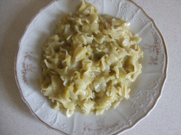 Nudle s mladým zelím a uzeným masem (fotorecept) - obrázok 11