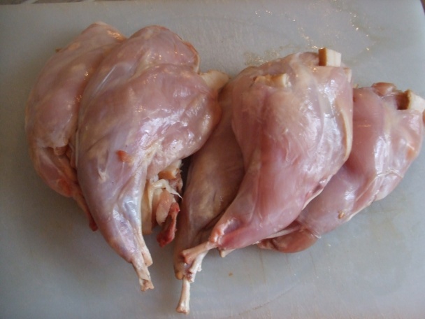 Králík po doudlebsku s chlupatým knedlíkem a cuketovým zelím (fotorecept) - obrázok 3