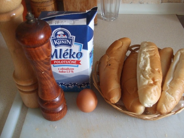 Slaný koláč z rohlíků (fotorecept) - obrázok 1