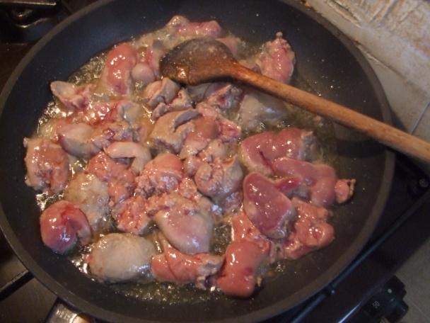 Kuřecí játra, hlíva ústřičná jako guláš (fotorecept) - obrázok 9