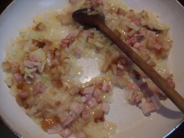 Sytá polévka se slaninovými knedlíčky (fotorecept) - obrázok 7