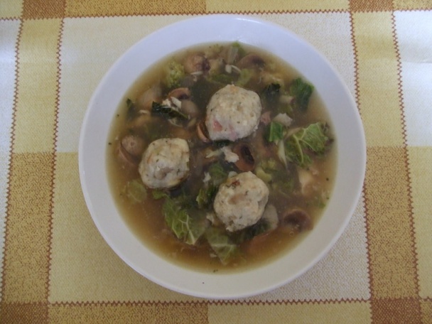 Sytá polévka se slaninovými knedlíčky (fotorecept) - obrázok 14