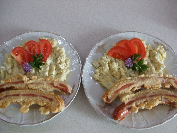 Párek v těstíčku s obyčejným bramborovým salátem (fotorecept) - obrázok 5