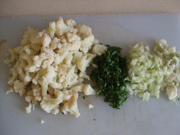 Květákový mozeček s bramborem a salátem (fotorecept) - obrázok 1