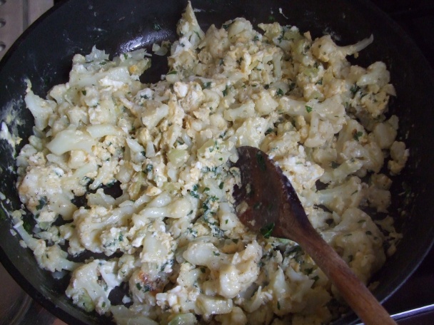 Květákový mozeček s bramborem a salátem (fotorecept) - obrázok 4