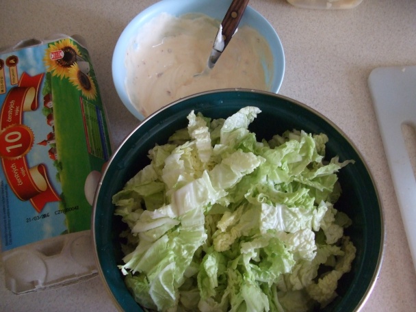 Květákový mozeček s bramborem a salátem (fotorecept) - obrázok 5