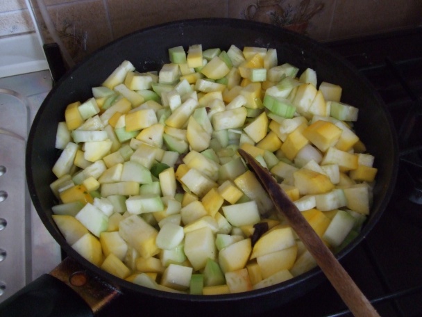Tofu, cuketa, zelenina, houby a bude směs (fotorecept) - obrázok 6
