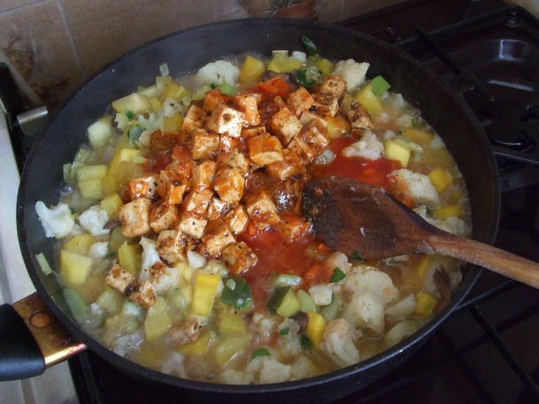 Tofu, cuketa, zelenina, houby a bude směs (fotorecept) - obrázok 9