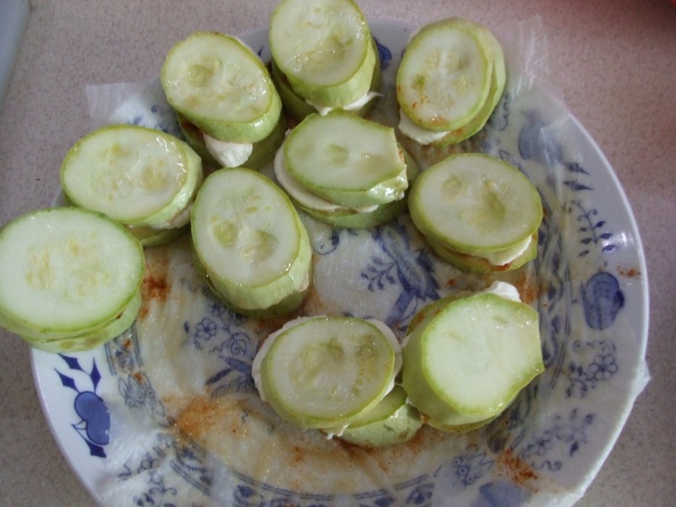 Cuketa s mozzarellou smažená v pivním těstíčku (fotorecept) - obrázok 7