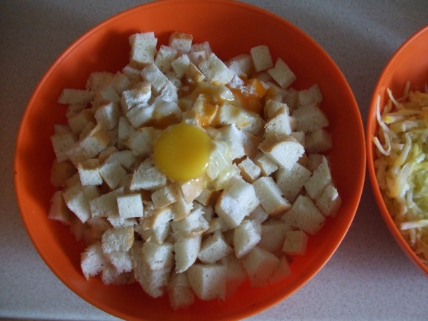 Žemlová nádivka s cuketou a špekem (fotorecept) - obrázok 1