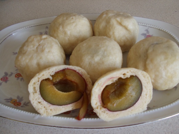 Houskové knedlíky - jedno těsto, dvoje knedlíky (fotorecept) - obrázok 12