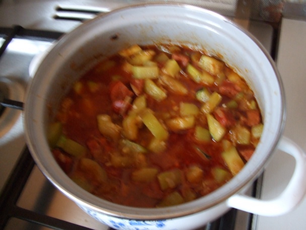 Buřtguláš s cuketou (fotorecept) - obrázok 7