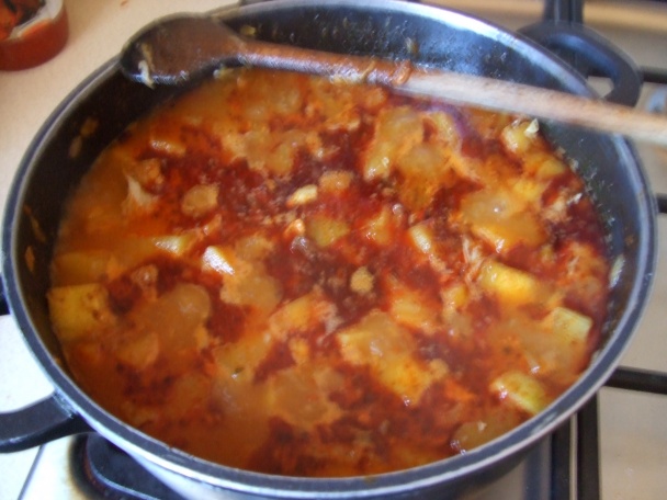 Cuketovo-houbový guláš s opékaným párkem (fotorecept) - obrázok 9