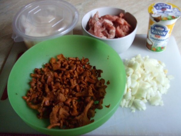 Vepřové nudličky s liškami na smetaně (fotorecept) - obrázok 1