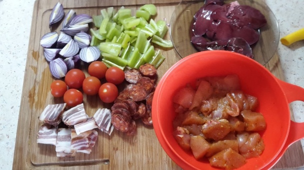 Špíz z kuracích pŕs a pečienok (fotorecept) - obrázok 1