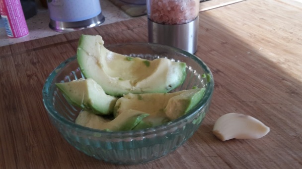 Rýchla avokádová nátierka - obrázok 1