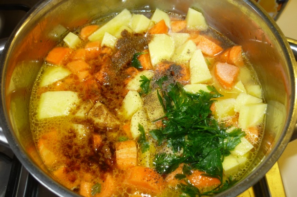 Mrkvovo-zemiaková krémová polievka - obrázok 2