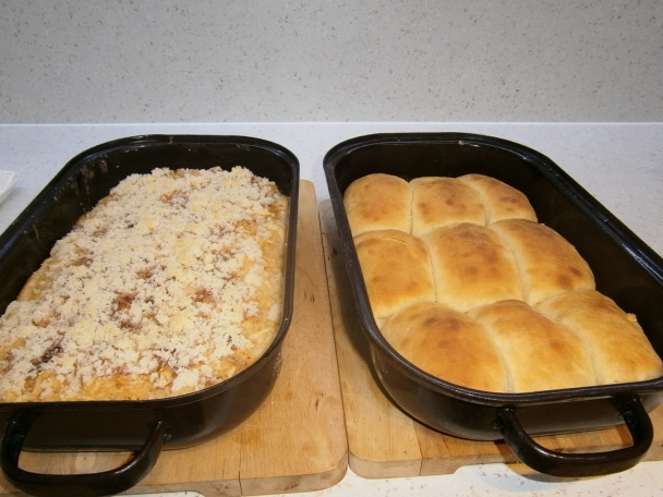 Buchty a jablkový koláč z kysnutého cesta (fotorecept) - obrázok 12