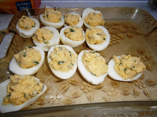 Zapečené plnené vajcia s bryndzou - obrázok 4