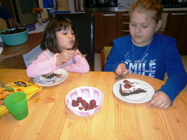 Torta so šľahačkou a jahodami (fotorecept) - obrázok 6