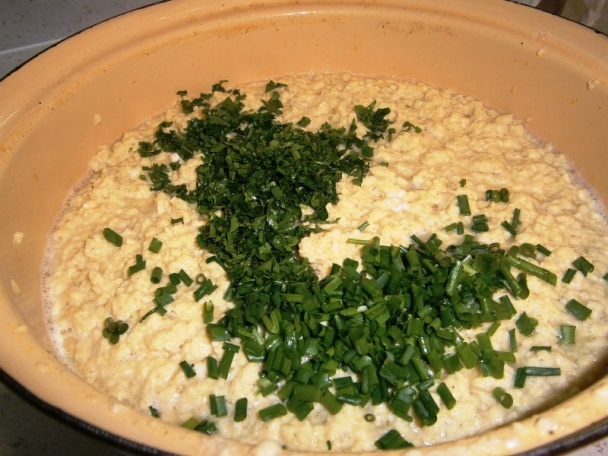 Veľkonočná hrudka s bylinkami (fotorecept) - obrázok 8