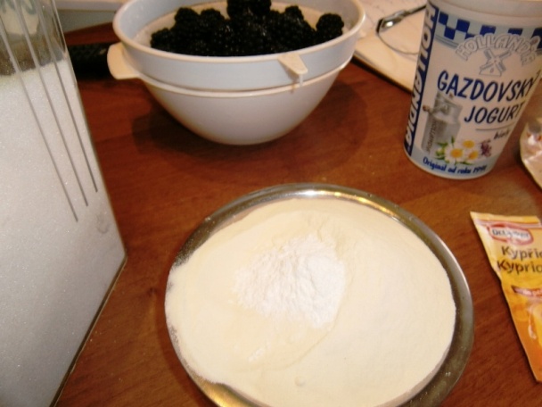 Černicový koláč s mrveničkou (fotorecept) - obrázok 3