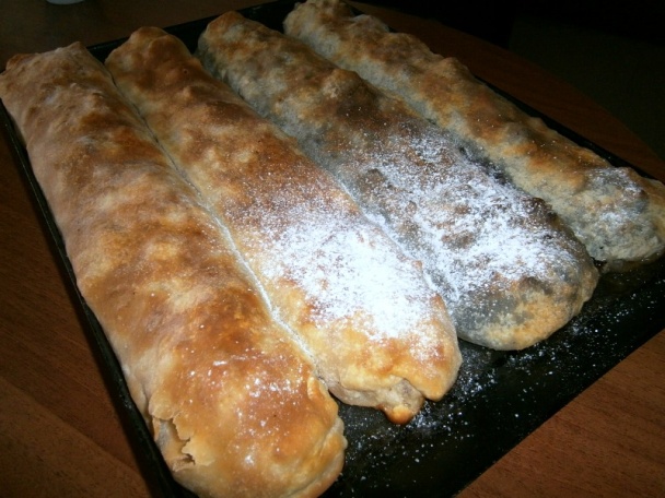 Jablkový závin z vaľkaného cesta s dvomi plnkami (fotorecept) - obrázok 13