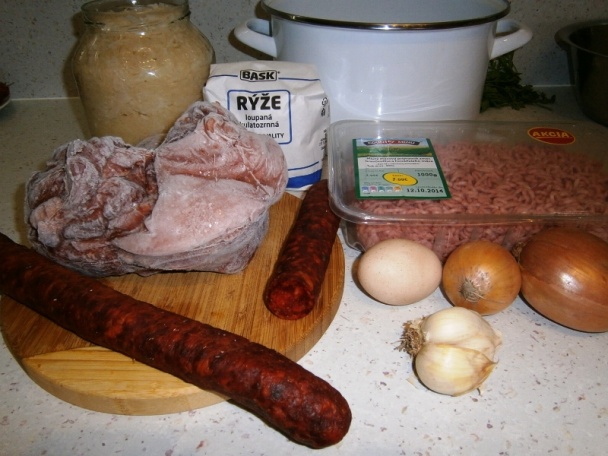 Kyslá kapusta s mäsovými guľkami (fotorecept) - obrázok 1