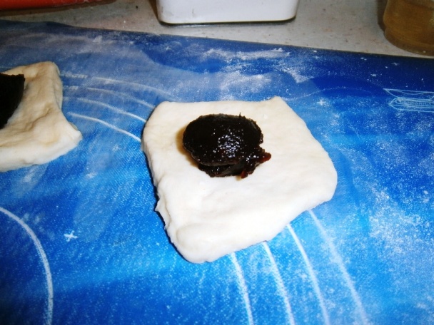 Tvarohový závin a buchty s čučoriedkovým lekvárom (fototrecept) - obrázok 6