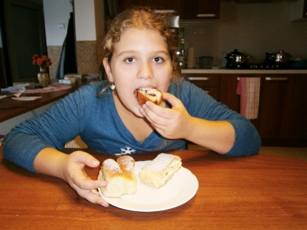 Tvarohový závin a buchty s čučoriedkovým lekvárom (fototrecept) - obrázok 11