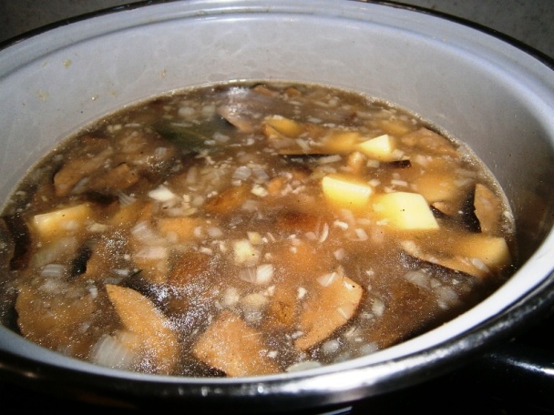 Kyslá zemiaková polievka kulajda po mojom (fotorecept) - obrázok 8