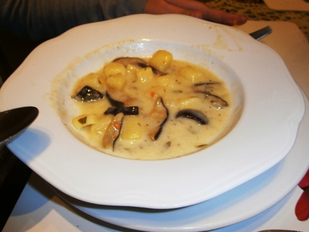 Kyslá zemiaková polievka kulajda po mojom (fotorecept) - obrázok 13