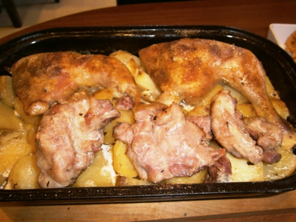 Eintopf - kuracie stehná, bravčové mäso, zemiaky (fotorecept) - obrázok 8