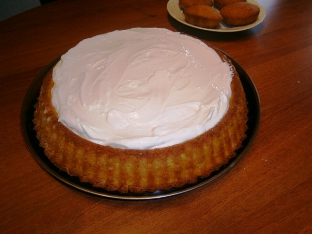 Jahodová torta so stečeným jogurtom (fotorecept) - obrázok 8