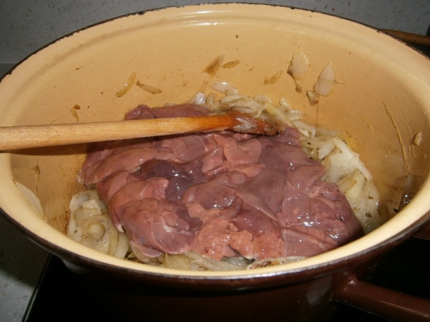 Kuracia pečienka na cibuli so zemiakovou kašou (fotorecept) - obrázok 5