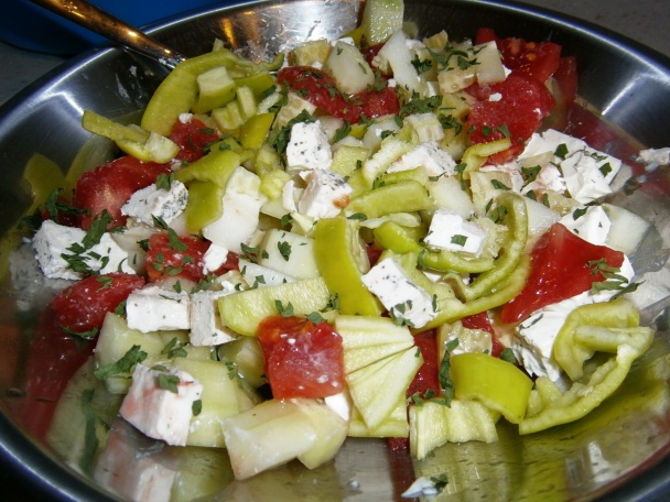 Uhorkový šalát so šalátovou Lučinou (fotopostup) - obrázok 3