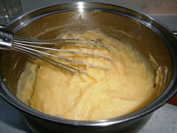 Koláč z jedného vajíčka s pudingovo-tvarohovou plnkou (fotorecept) - obrázok 1