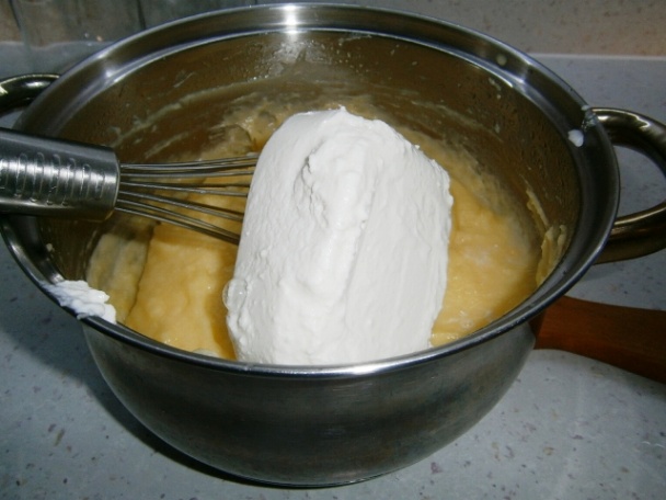 Koláč z jedného vajíčka s pudingovo-tvarohovou plnkou (fotorecept) - obrázok 2