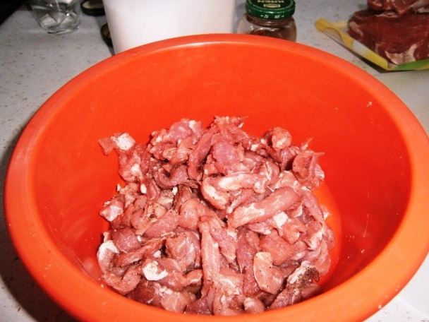 Rezance z bravčovej krkovičky s opekanými zemiakmi (fotorecept) - obrázok 3