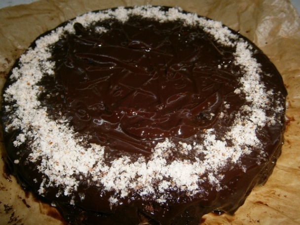 Jablkový koláč s lieskovými orieškami a so škoricou (fototrecept) - obrázok 10