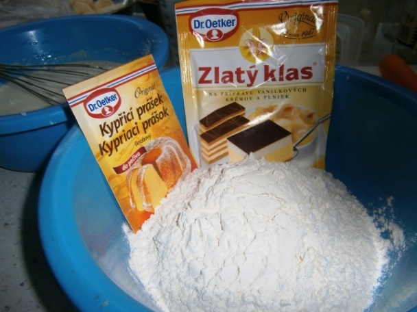 Jablková bublanina s mrveničkou z jedného vajíčka (fotorecept) - obrázok 7